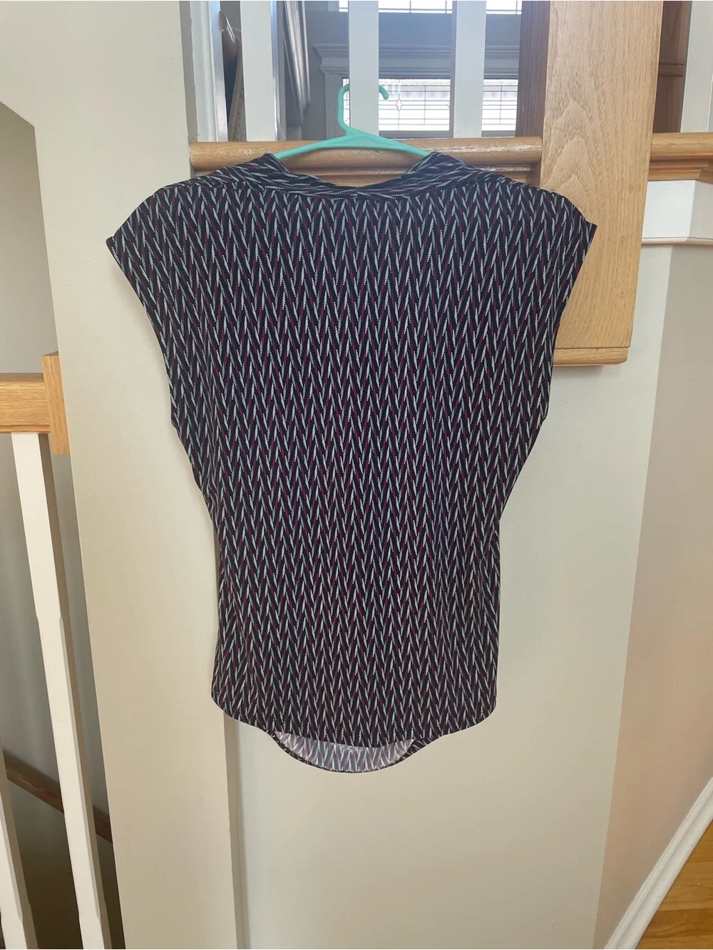 Ann Taylor sleeveless neck
